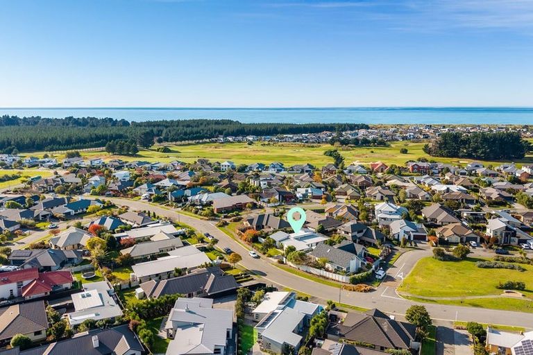 Photo of property in 66 Lamorna Road, Parklands, Christchurch, 8083