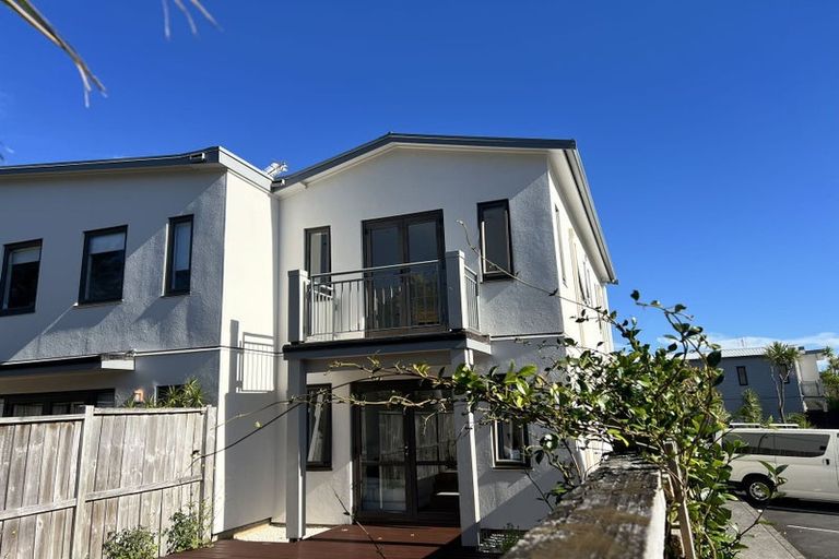 Photo of property in The Grange, 1/92 Bush Road, Albany, Auckland, 0632