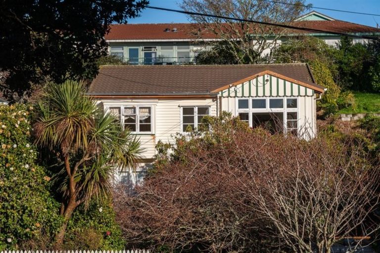 Photo of property in 30 Ponsonby Road, Karori, Wellington, 6012