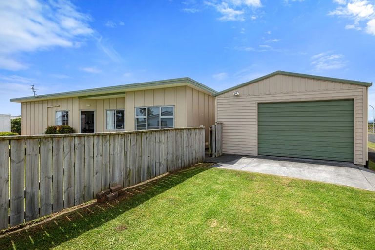 Photo of property in 6 Mace Street, Waitara, 4320