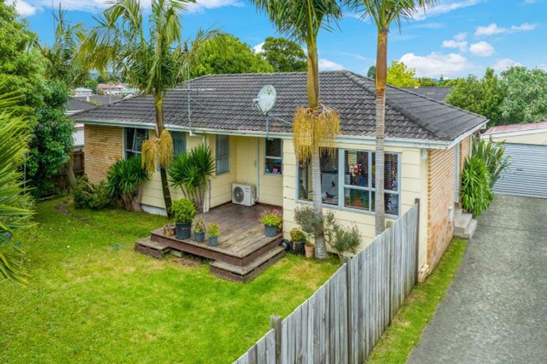 Photo of property in 91 Arimu Road, Papakura, 2110