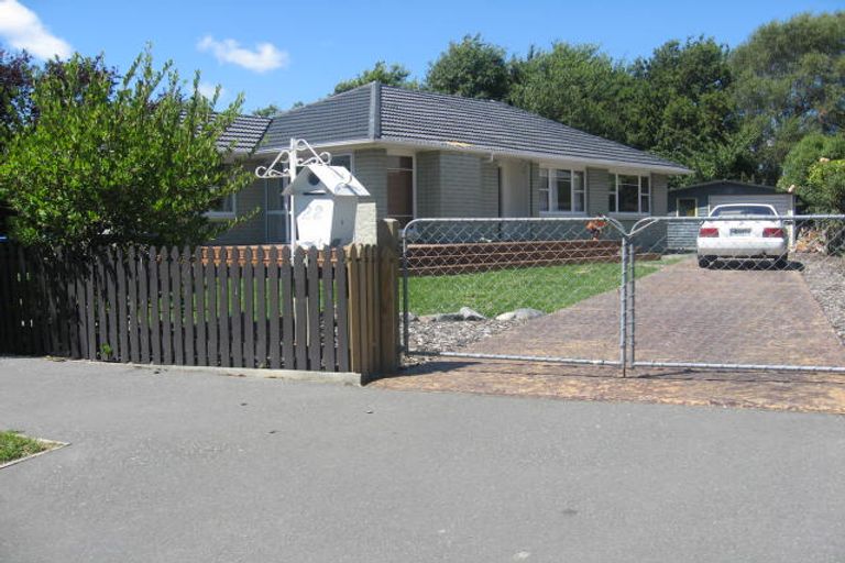 Photo of property in 22 Lochee Road, Upper Riccarton, Christchurch, 8041