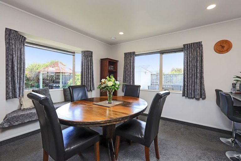 Photo of property in 121 Auckland Road, Greenmeadows, Napier, 4112