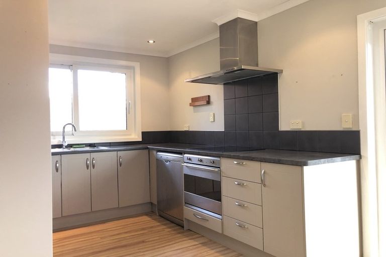 Photo of property in 118 Stapleford Crescent, Browns Bay, Auckland, 0630