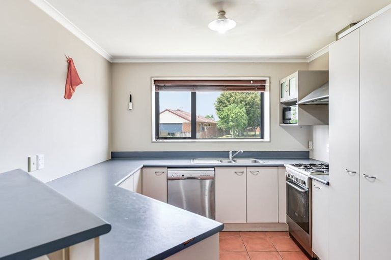 Photo of property in 14 Farnborough Drive, Nawton, Hamilton, 3200