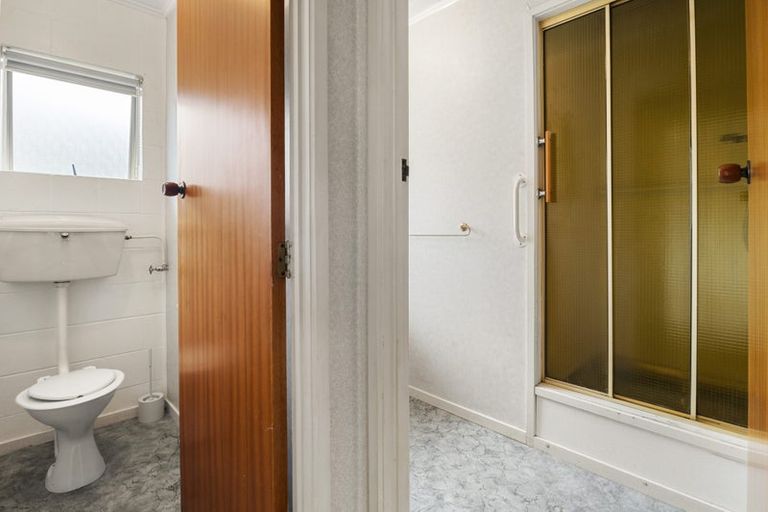 Photo of property in 64a Muir Avenue, Mangere Bridge, Auckland, 2022