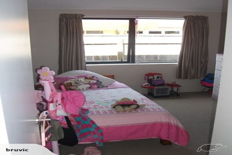 Photo of property in 68 Mary Huse Grove, Manor Park, Lower Hutt, 5019