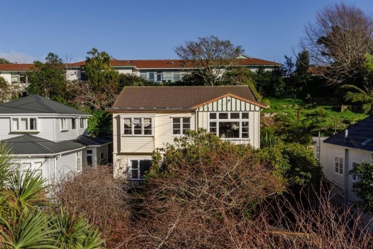 Photo of property in 30 Ponsonby Road, Karori, Wellington, 6012