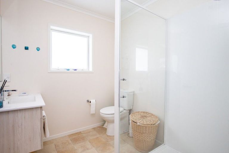 Photo of property in 59 Darlington Street, Ngatea, 3503