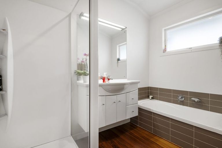 Photo of property in 6 Manuwai Road, Torbay, Auckland, 0630