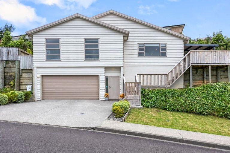 Photo of property in 10 Speldhurst Grove, Stokes Valley, Lower Hutt, 5019