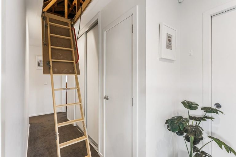 Photo of property in 11 Sauterne Road, Kumeu, 0810