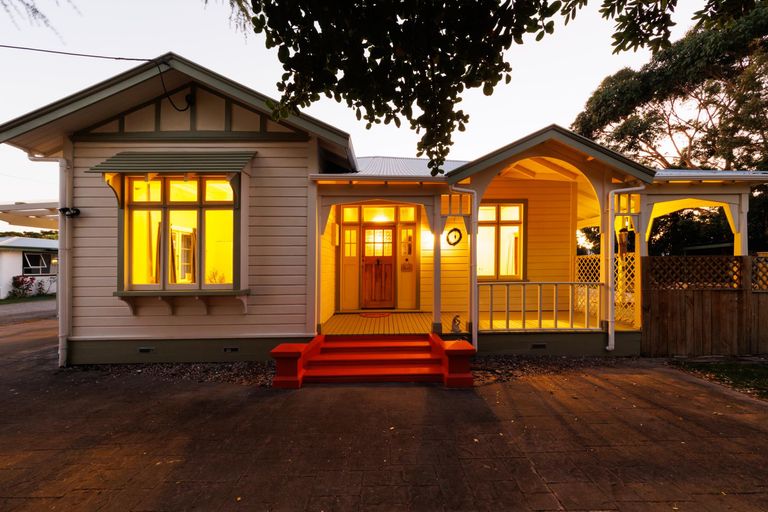 Photo of property in 92 Wood Street, Takaro, Palmerston North, 4410
