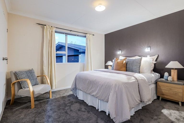 Photo of property in 15 Kaimanawa Street, Kelvin Grove, Palmerston North, 4414