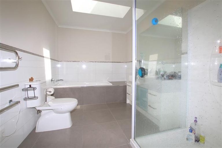 Photo of property in 19 Styak Street, Stonefields, Auckland, 1072