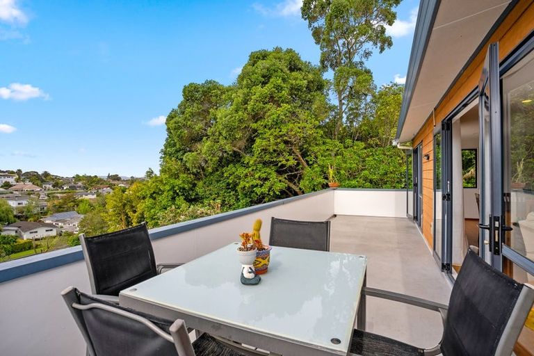 Photo of property in 5a Piripiri Crescent, Torbay, Auckland, 0630