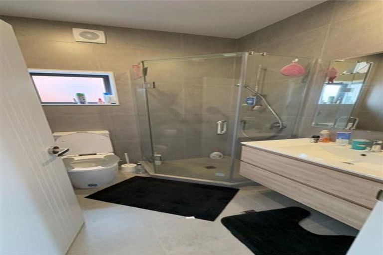 Photo of property in 20b Gilliam Street, New Lynn, Auckland, 0600