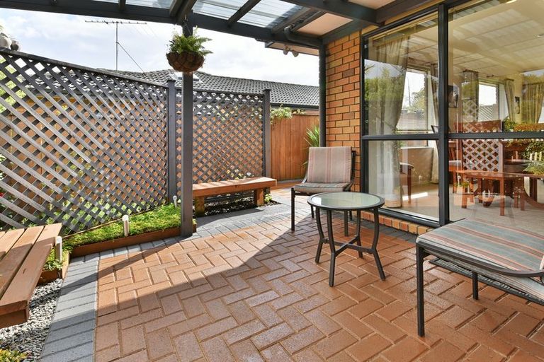 Photo of property in 10 Adair Place, Weymouth, Auckland, 2103