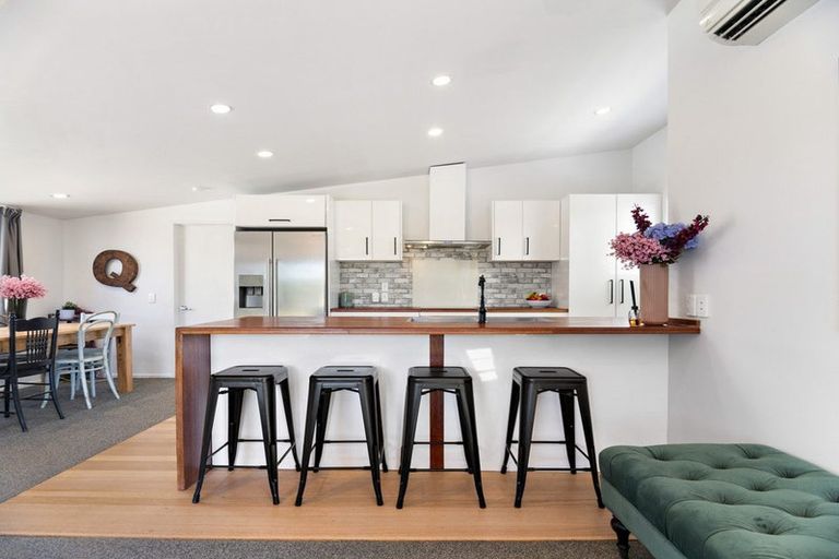 Photo of property in 43 Estuary Road, New Brighton, Christchurch, 8061