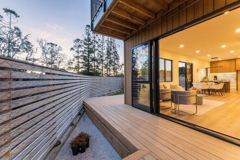 Photo of property in 26 Curtiss Circle, Hobsonville, 0618