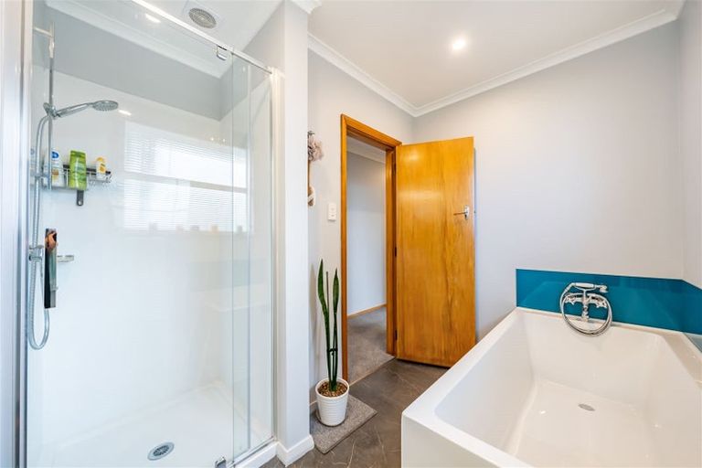 Photo of property in 53 Kashmir Avenue, Clouston Park, Upper Hutt, 5018