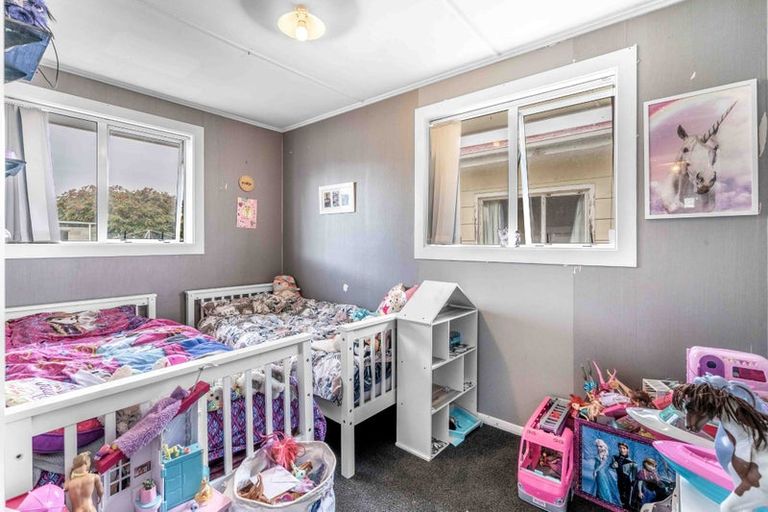 Photo of property in 4 Hamilton Street, East Gore, Gore, 9710