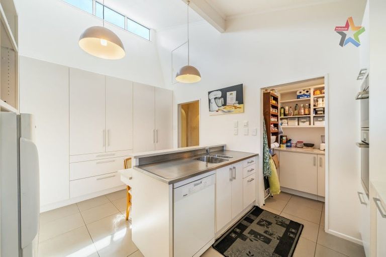 Photo of property in 122 Pretoria Street, Hutt Central, Lower Hutt, 5010