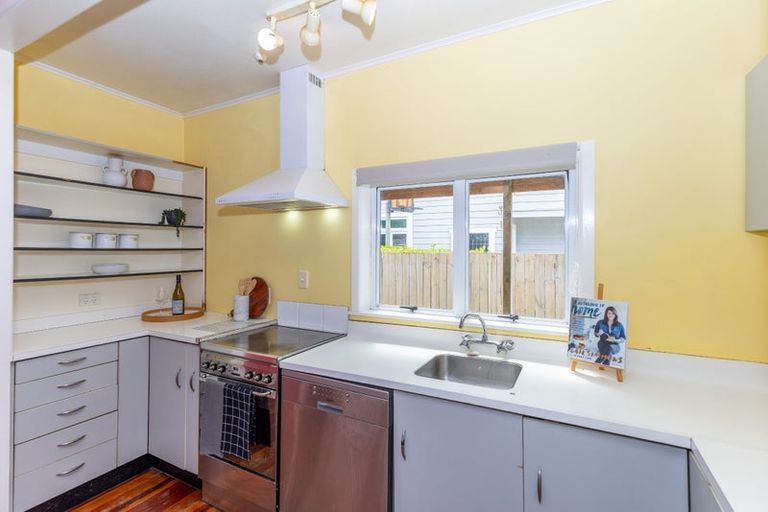 Photo of property in 17 Bettina Road, Fairfield, Hamilton, 3214