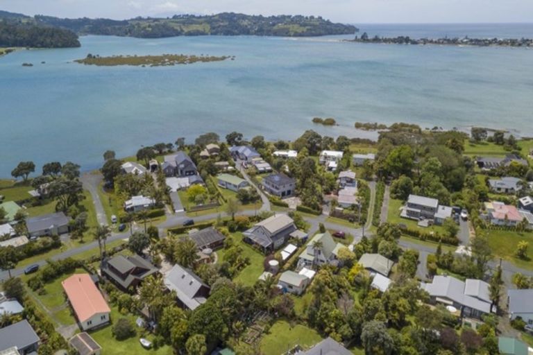 Photo of property in 17 Harbour View Road, Point Wells, Warkworth, 0986