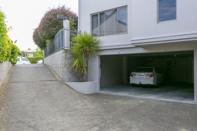 Photo of property in 1/7 Tui Street, Torbay, Auckland, 0630