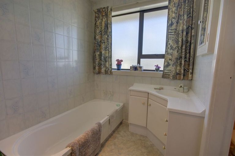 Photo of property in 11 East Belt, Rangiora, 7400