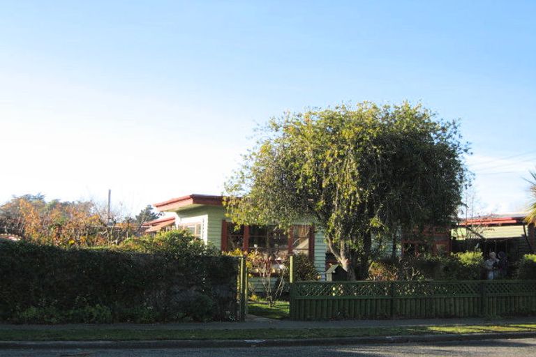 Photo of property in 317 Keyes Road, New Brighton, Christchurch, 8083