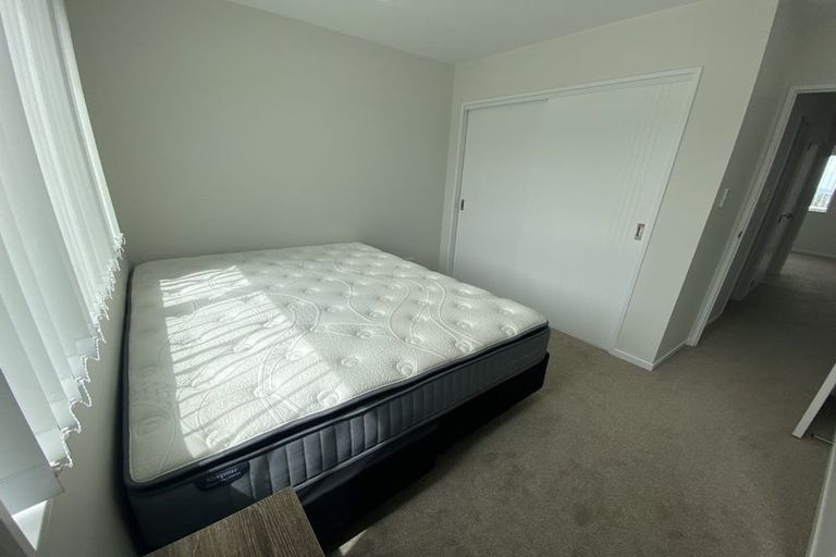 Photo of property in 15b Crestview Rise, Papakura, 2110