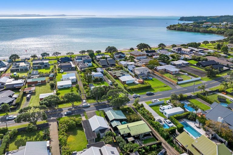 Photo of property in 16a Laurence Street, Manly, Whangaparaoa, 0930