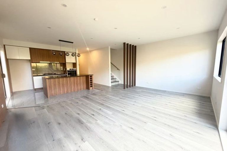 Photo of property in 22 Piringa Road, Pukekohe, 2120