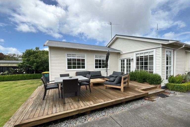 Photo of property in 38 Alpha Avenue, Strowan, Christchurch, 8052