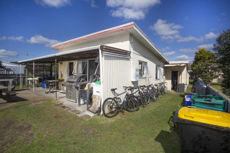 Photo of property in 221 Sylvia Road, Whangamata, 3620