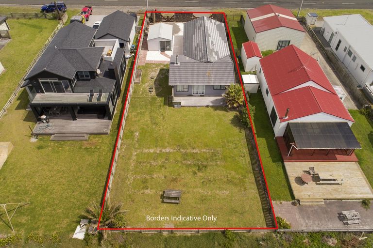 Photo of property in 527 Pukehina Parade, Pukehina, Te Puke, 3189