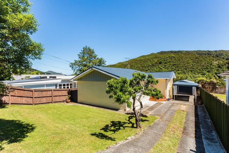 Photo of property in 112 Coast Road, Wainuiomata, Lower Hutt, 5014