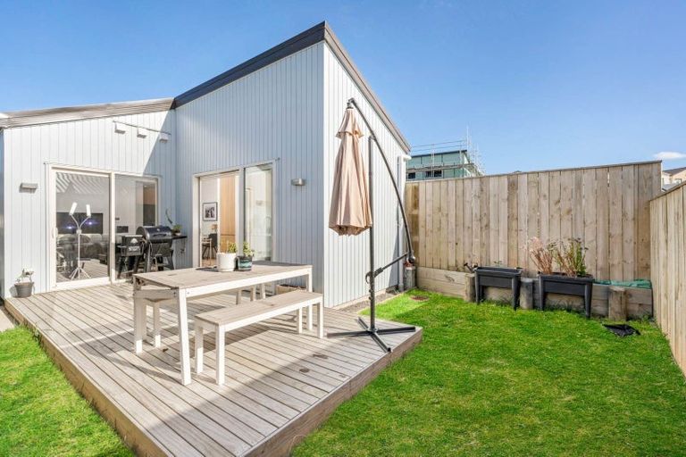 Photo of property in 22 Puhikawa Street, Massey, Auckland, 0614