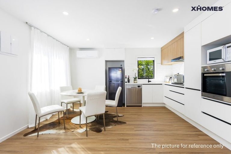 Photo of property in 2 Staverton Crescent, Mangere, Auckland, 2022