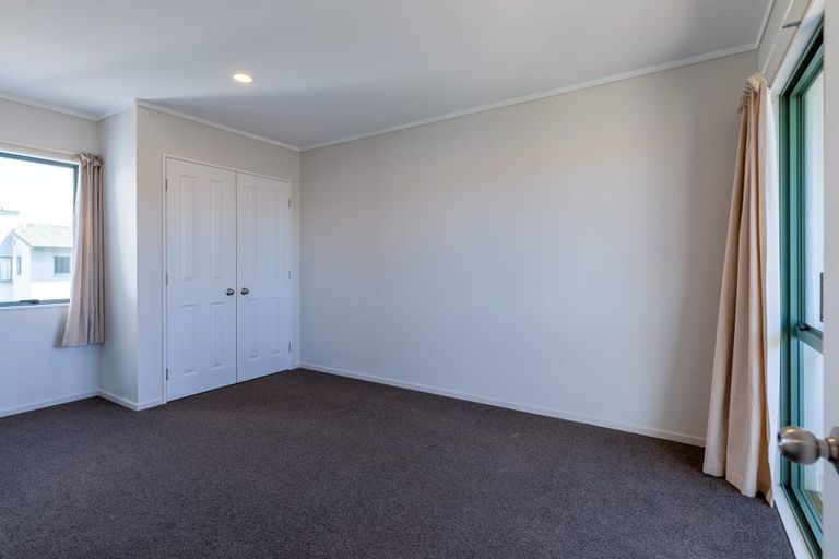 Photo of property in 13 Vitex Lane, Henderson, Auckland, 0612