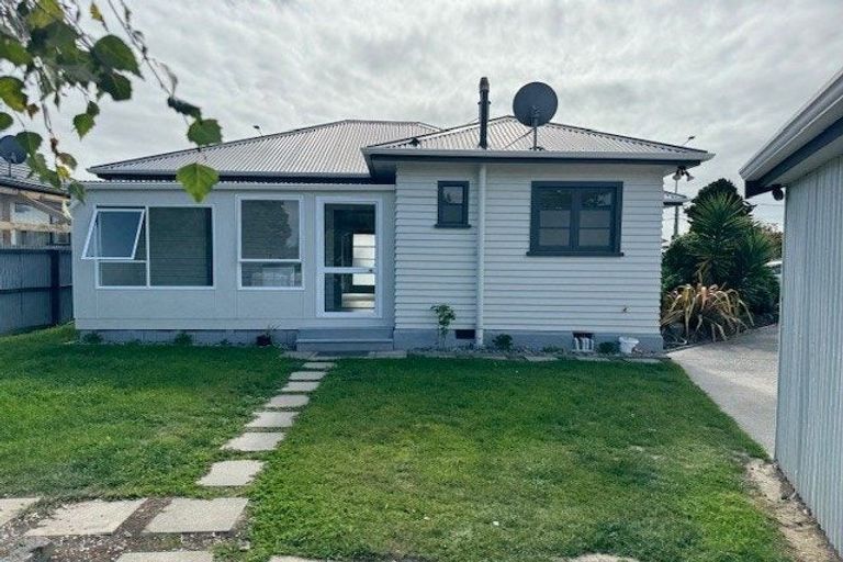 Photo of property in 124 Pages Road, Wainoni, Christchurch, 8061