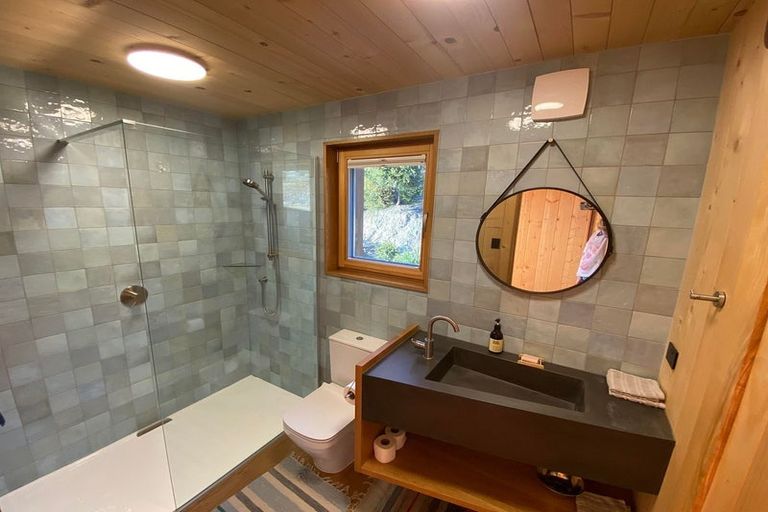 Photo of property in 5 Weatherall Close, Wanaka, 9305