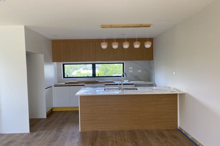 Photo of property in 17e Bruce Road, Glenfield, Auckland, 0629