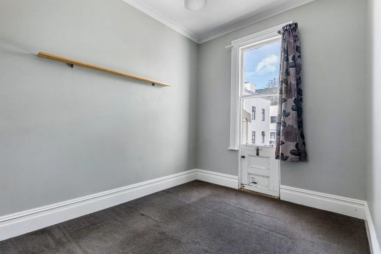 Photo of property in 17 Home Street, Mount Victoria, Wellington, 6011