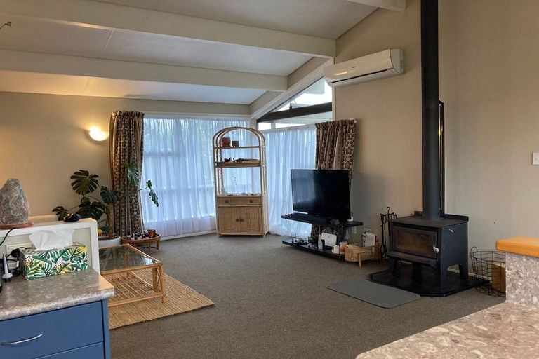 Photo of property in 8 Evelyn Place, Welbourn, New Plymouth, 4310