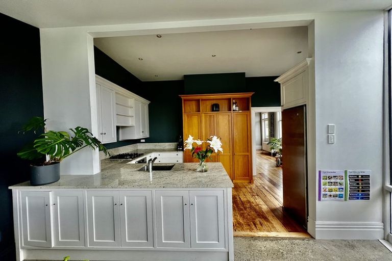 Photo of property in 13 Glenbervie Terrace, Thorndon, Wellington, 6011