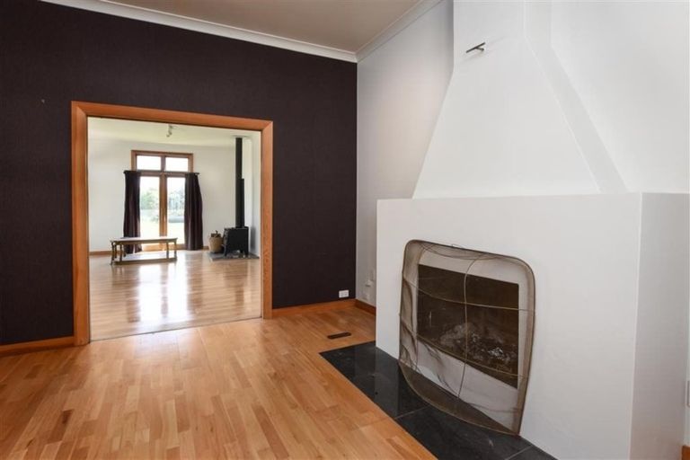 Photo of property in 10 Taylor Street, Green Island, Dunedin, 9018