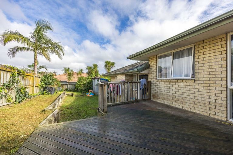 Photo of property in 5 Kasia Close, Massey, Auckland, 0614